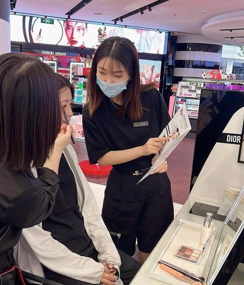 亚洲之子美妆导购怎么攻略-美妆导购攻略方法