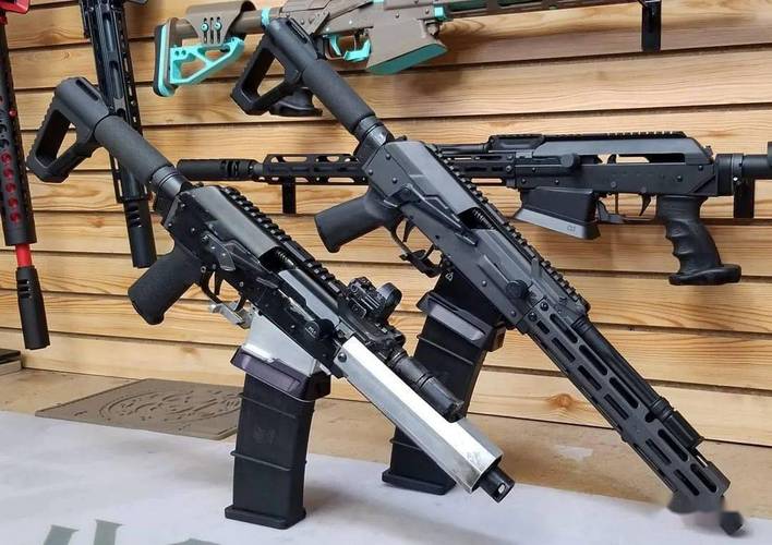 铁血联盟3武器怎么改装-武器改装方法一览