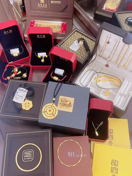 口袋忍者中100个黄金箱子(用金子买的)可以开到s装备吗?
