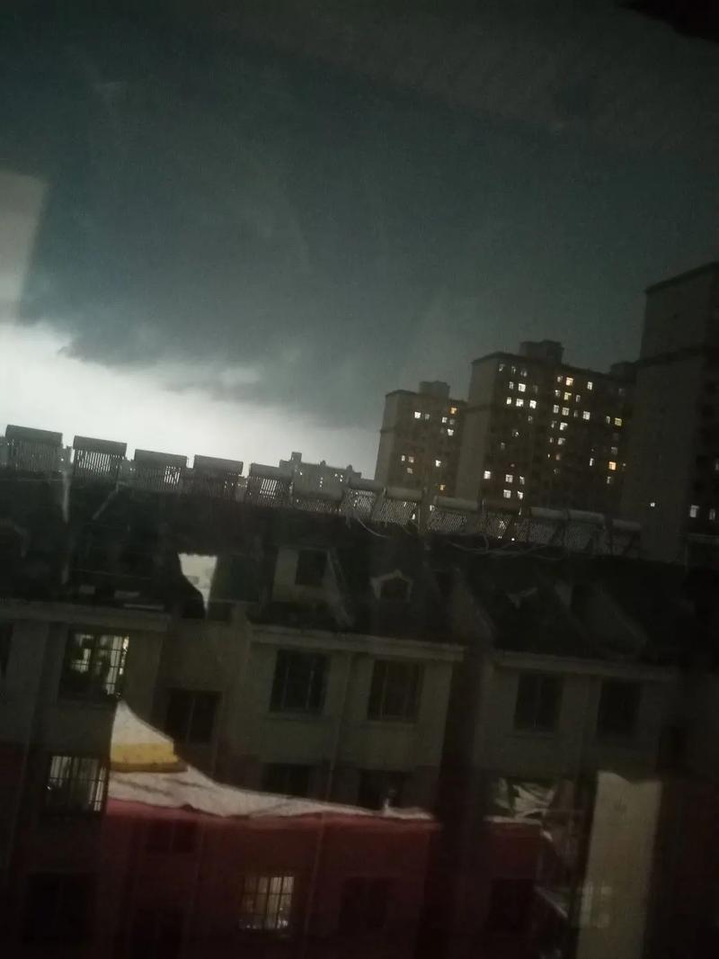 风雨欲来风满楼下一句怎么接风雨欲来风满楼意思