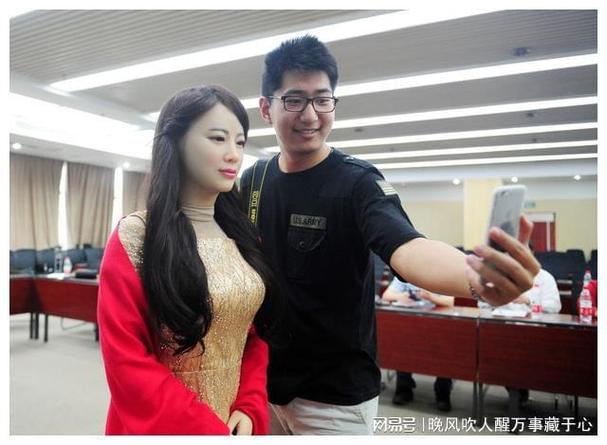 女性机器人多少钱一个能同姓吗?