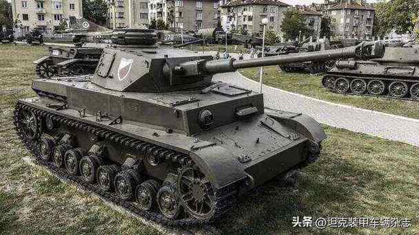 三突和IV号坦克哪个好