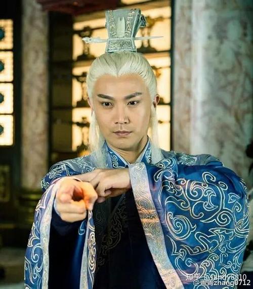 古剑奇谭里的红玉喜欢谁啊?紫胤真人,还是苏苏啊