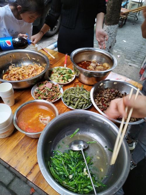 斗地主打钱的那种，斗地主给钱的游戏？