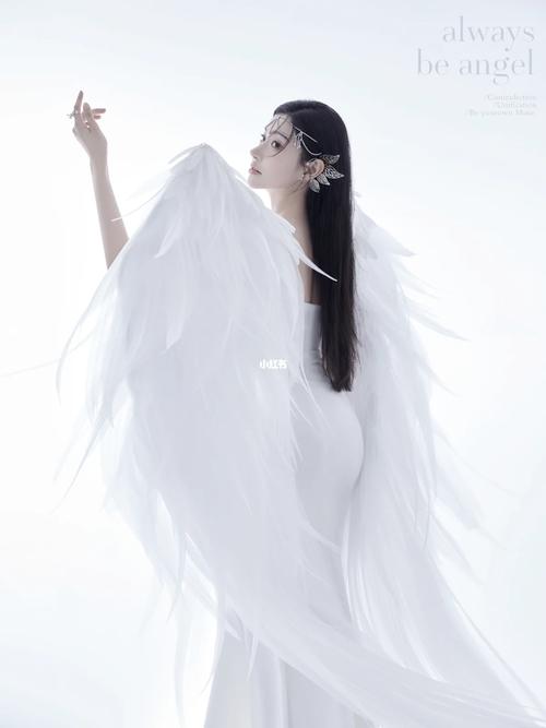 怎么获得圣洁神明羽翼