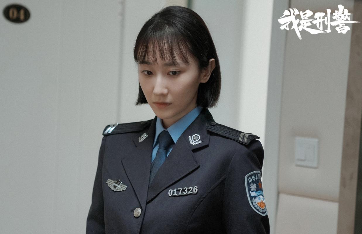 “我是警察、我陪你”初一女孩欲轻生,警察说了什么让人泪奔?