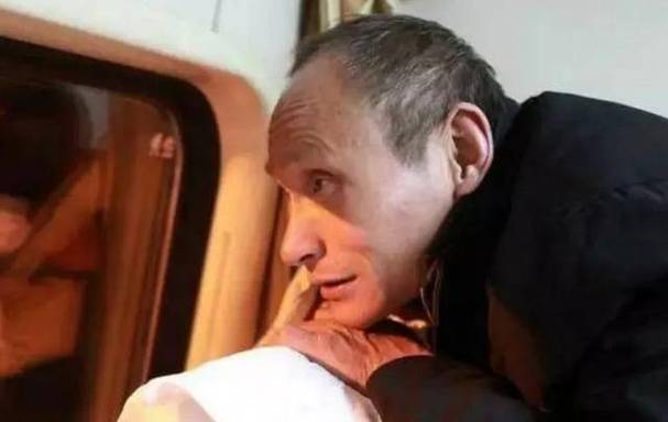 谁能介绍一下普京的一生