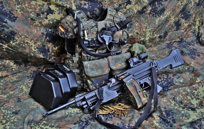 西班牙赛特迈阿梅利5.56mm轻机枪结构特点
