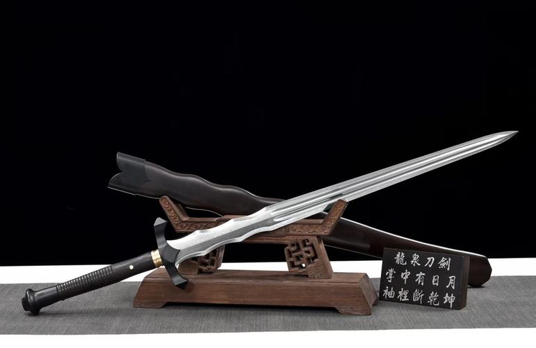 傲剑傲剑用什么武器