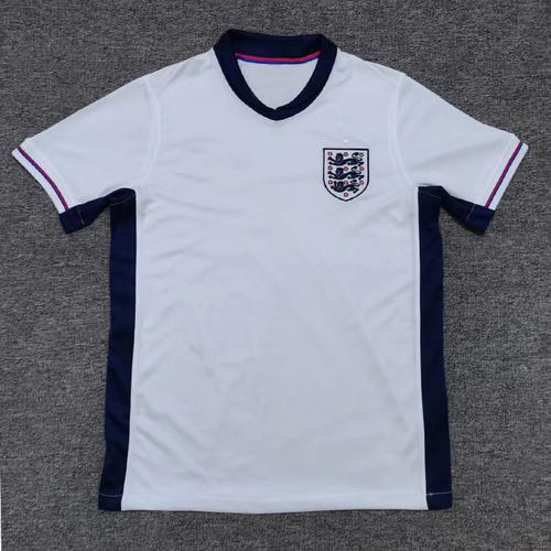 英格兰足球队的队服的商标叫啥?